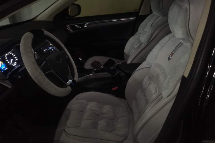 Used Geely Auto Emgrand GL 2018 1.8L Manual Elite Smart Connectivity Version Left Front Seat