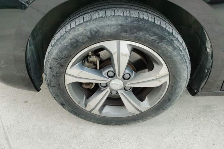 Used Geely Auto Emgrand GL 2018 1.8L DCT Elite Smart Connectivity Version Left Front Wheel Hub