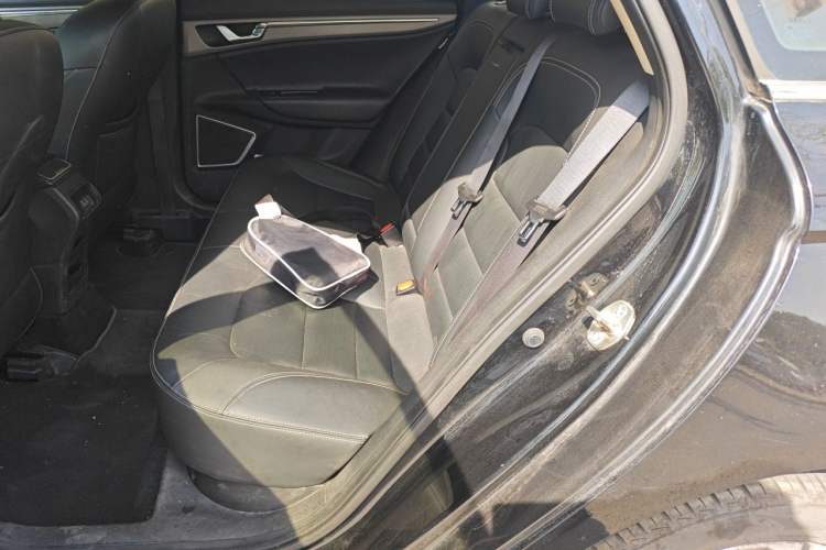 Used Geely Auto Emgrand GL 2018 1.4T Manual Elite Smart Connectivity Version Left Rear Seat