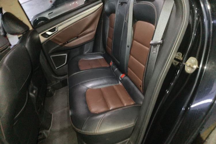 Used Geely Auto Emgrand GL 2018 1.4T DCT Prestige Smart Connectivity Version Left Rear Seat