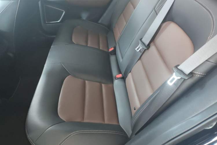 Used Geely Auto Emgrand GL 2018 1.4T DCT Prestige Smart Connectivity Version Left Rear Seat