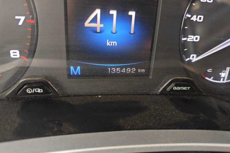 Used Geely Auto Emgrand GL 2018 1.4T Manual Elite Smart Connectivity Version Odometer Close Up