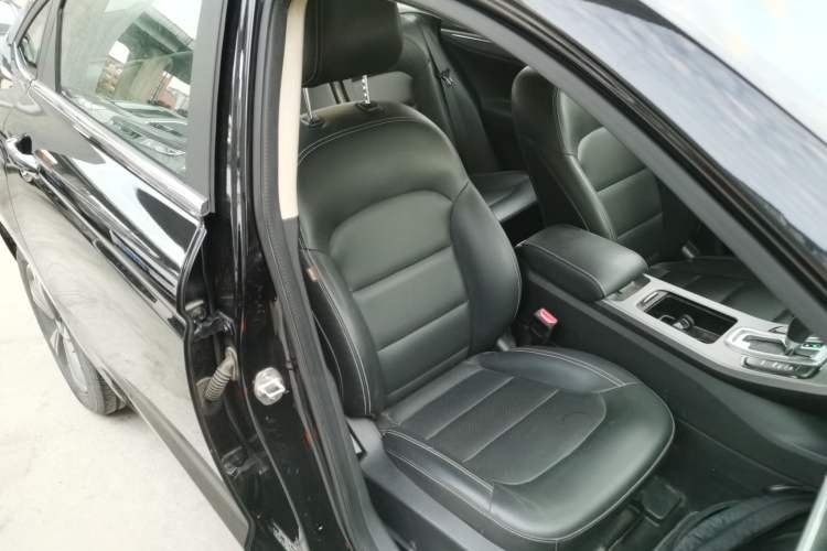 Used Geely Auto Emgrand GL 2018 1.8L DCT Elite Smart Connectivity Version Right Front Seat