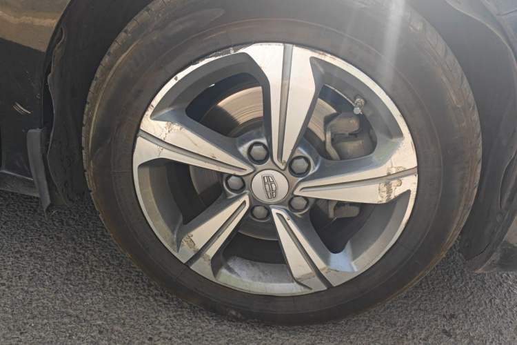 Used Geely Auto Emgrand GL 2018 1.4T Manual Elite Smart Connectivity Version Right Front Wheel Hub