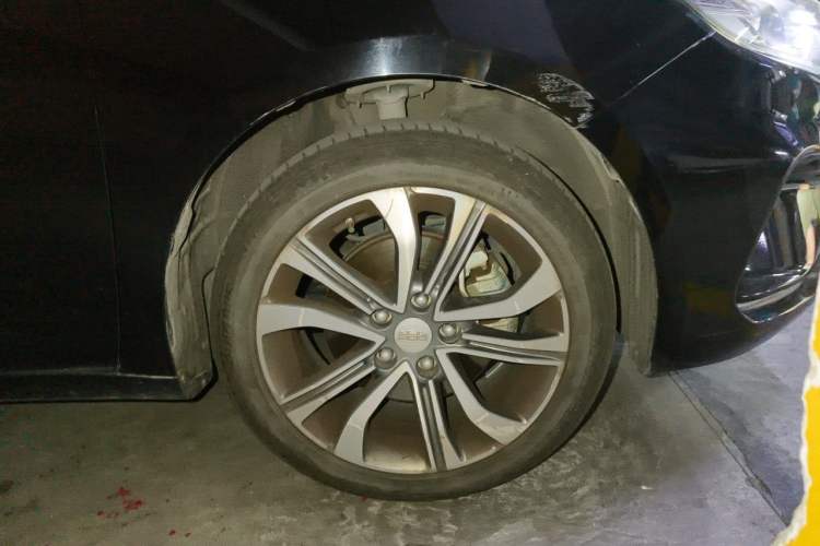 Used Geely Auto Emgrand GL 2018 1.4T DCT Prestige Smart Connectivity Version Right Front Wheel Hub