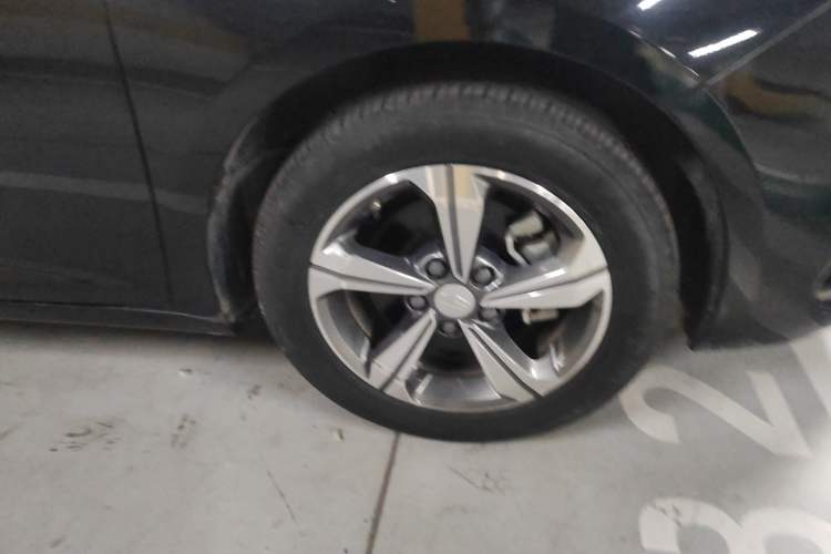 Used Geely Auto Emgrand GL 2018 1.4T Manual Elite Smart Connectivity Version Right Front Wheel Hub