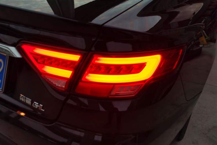 Used Geely Auto Emgrand GL 2018 1.8L DCT Elite Smart Connectivity Version Right Rear Taillight