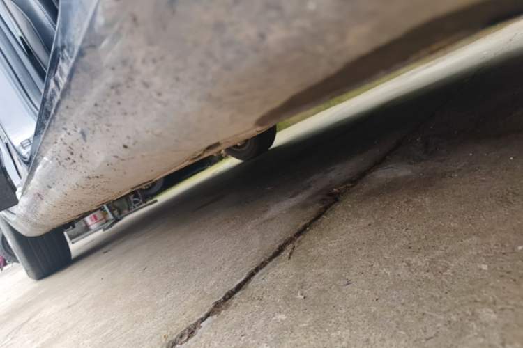 Used Geely Auto Emgrand GL 2018 1.8L DCT Elite Smart Connectivity Version Right Side Sill