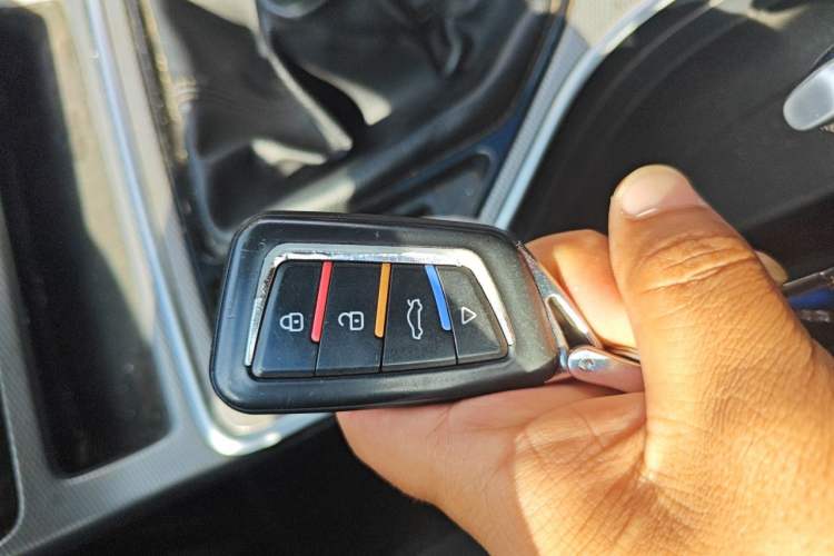Used Geely Auto Emgrand GL 2018 1.4T Manual Elite Smart Connectivity Version Vehicle Key