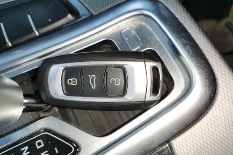 Used Geely Auto Emgrand GL 2018 1.8L DCT Elite Smart Connectivity Version Vehicle Key