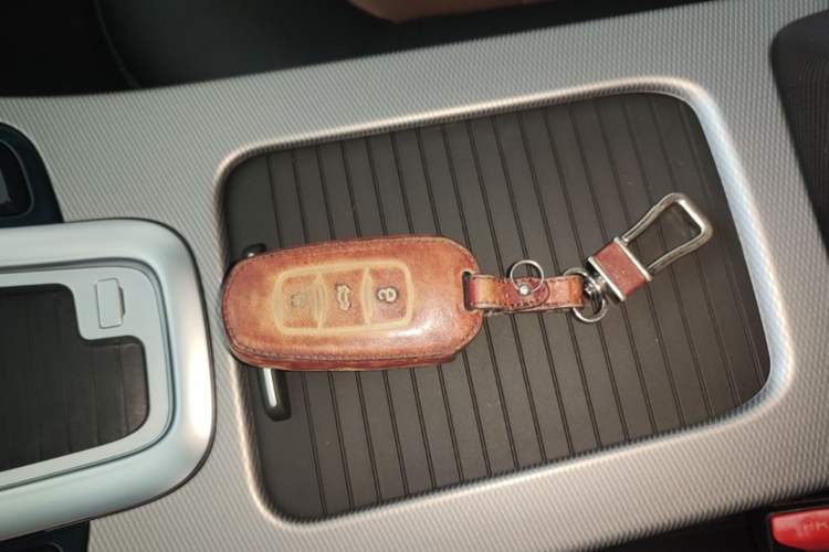 Used Geely Auto Emgrand GL 2018 1.4T DCT Prestige Smart Connectivity Version Vehicle Key