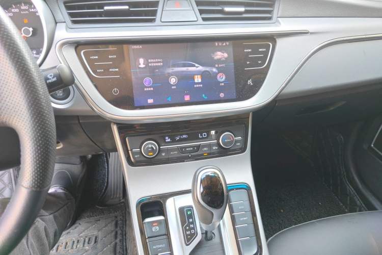 Used Geely Auto Emgrand GL 2018 1.4T DCT Elite Smart Connectivity Version Audio And AC Panel