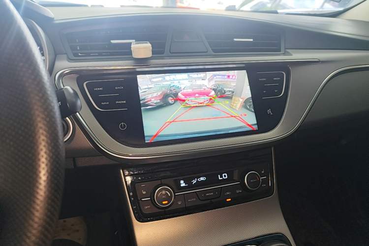 Used Geely Auto Emgrand GL 2018 1.4T DCT Prestige Smart Connectivity Version Audio And AC Panel