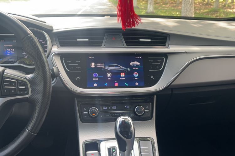 Used Geely Auto Emgrand GL 2018 1.4T DCT Prestige Smart Connectivity Version Audio And AC Panel