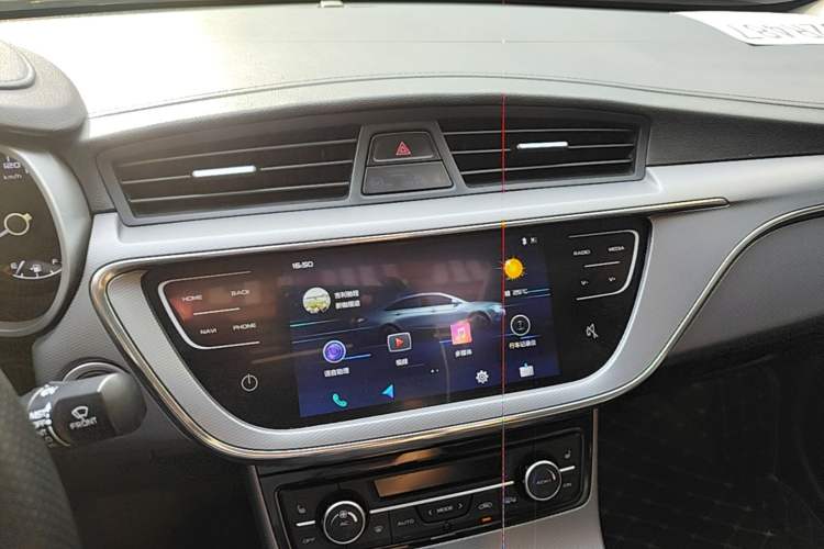 Used Geely Auto Emgrand GL 2018 1.4T DCT Prestige Smart Connectivity Version Audio And AC Panel