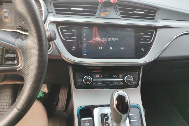 Used Geely Auto Emgrand GL 2018 1.8L DCT Elite Smart Connectivity Version Audio And AC Panel