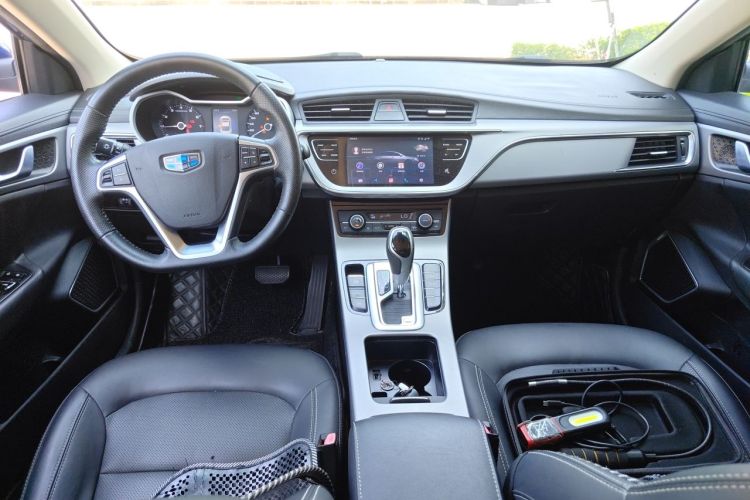 Used Geely Auto Emgrand GL 2018 1.4T DCT Elite Smart Connectivity Version Center Console