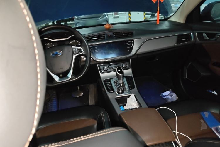 Used Geely Auto Emgrand GL 2018 1.4T DCT Prestige Smart Connectivity Version Center Console