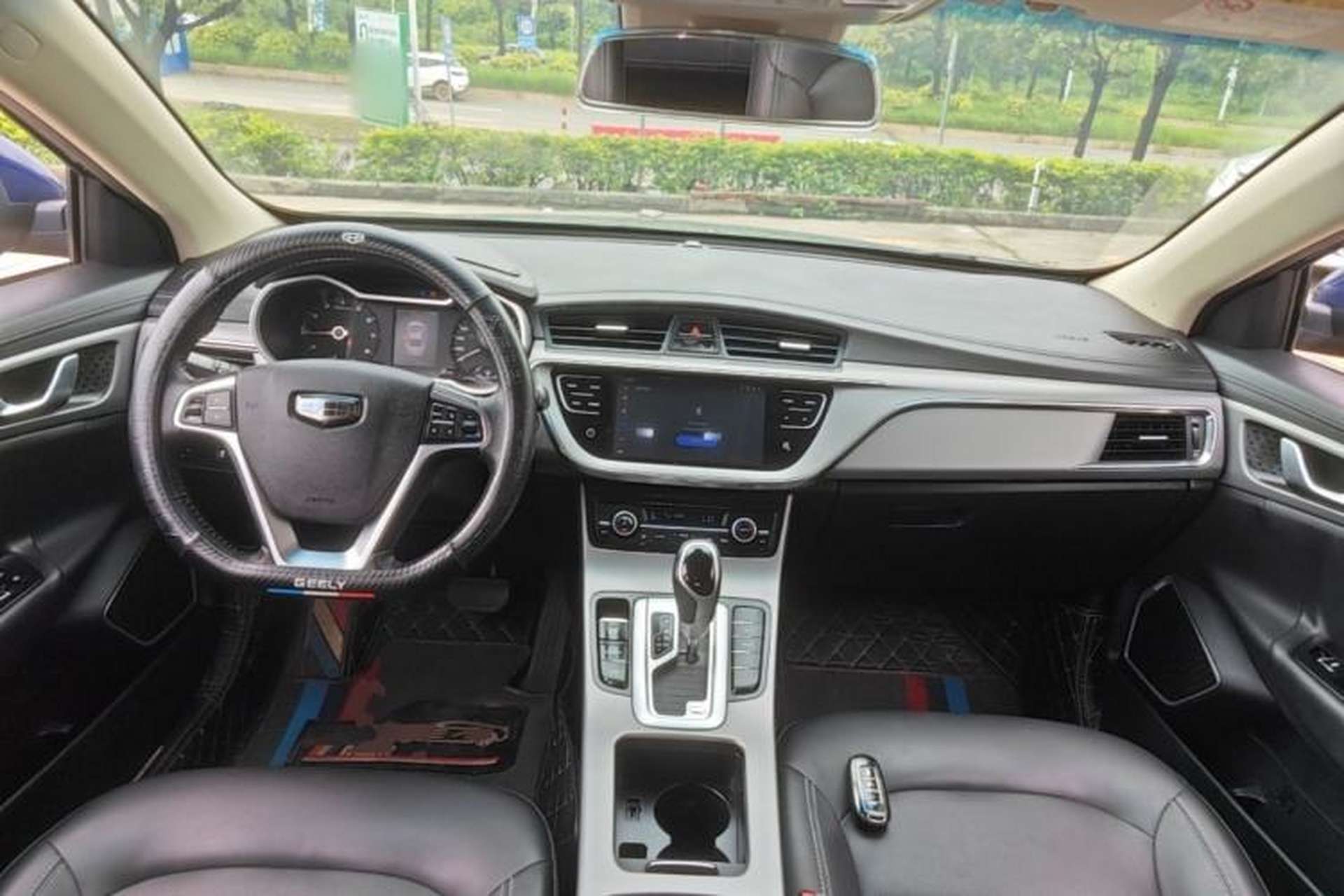 Used Geely Auto Emgrand GL 2018 1.8L DCT Elite Smart Connectivity Version Center Console