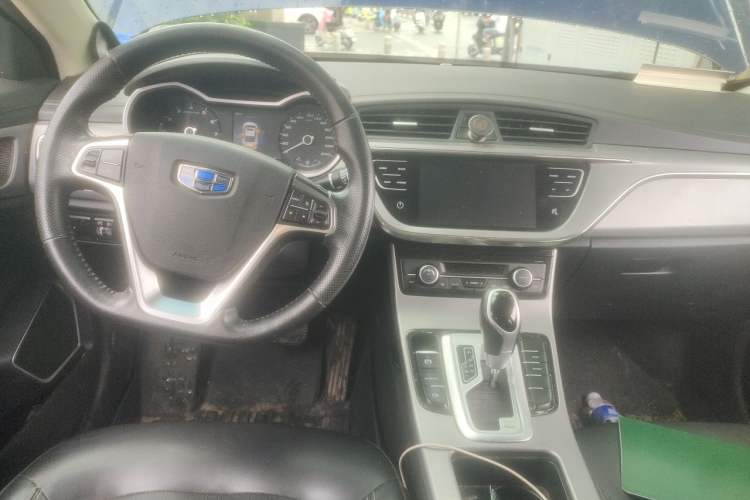 Used Geely Auto Emgrand GL 2018 1.8L DCT Elite Smart Connectivity Version Center Console