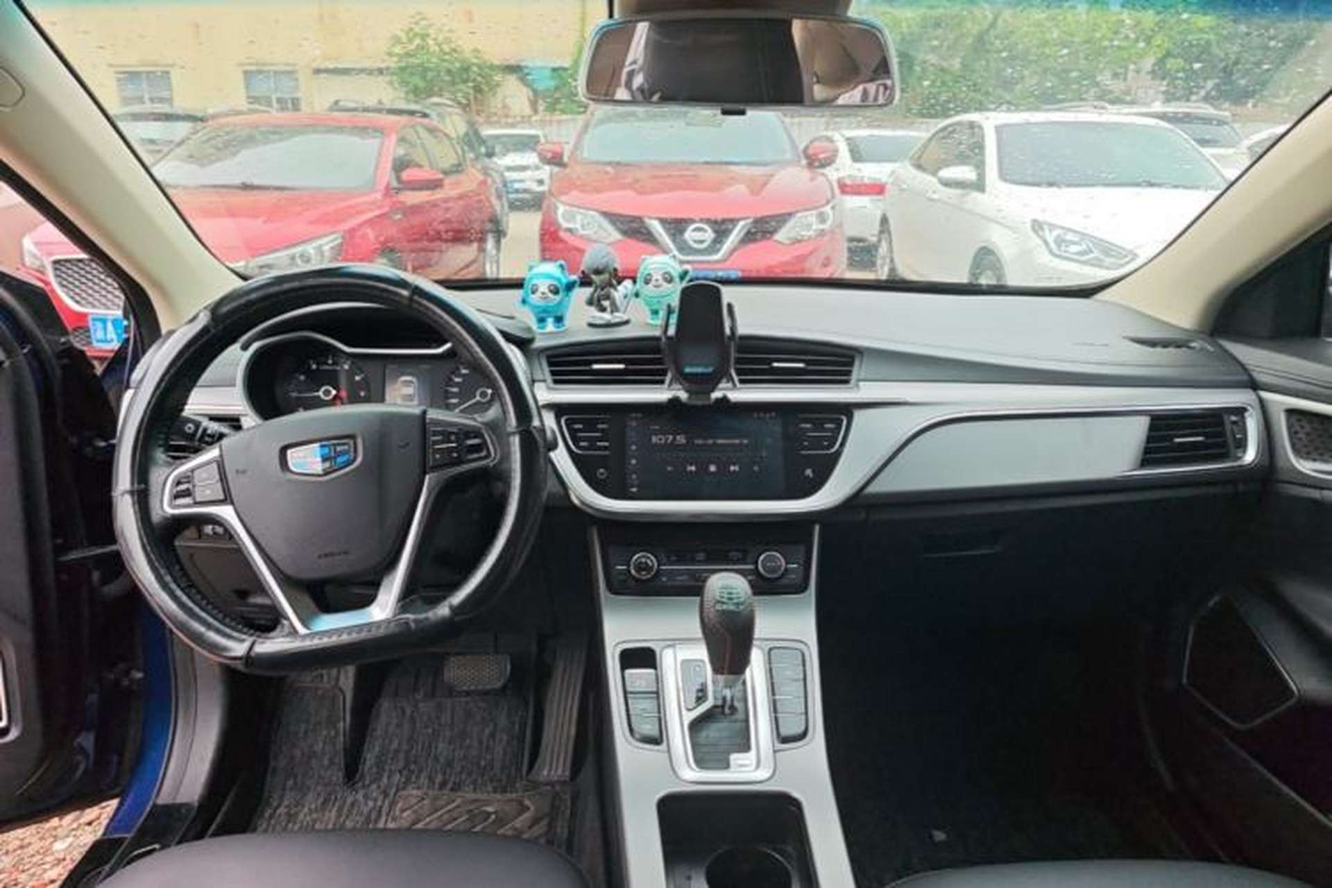 Used Geely Auto Emgrand GL 2018 1.8L DCT Elite Smart Connectivity Version Center Console