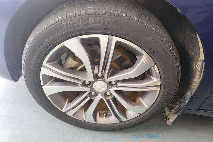 Used Geely Auto Emgrand GL 2018 1.4T DCT Prestige Smart Connectivity Version Exterior 4
