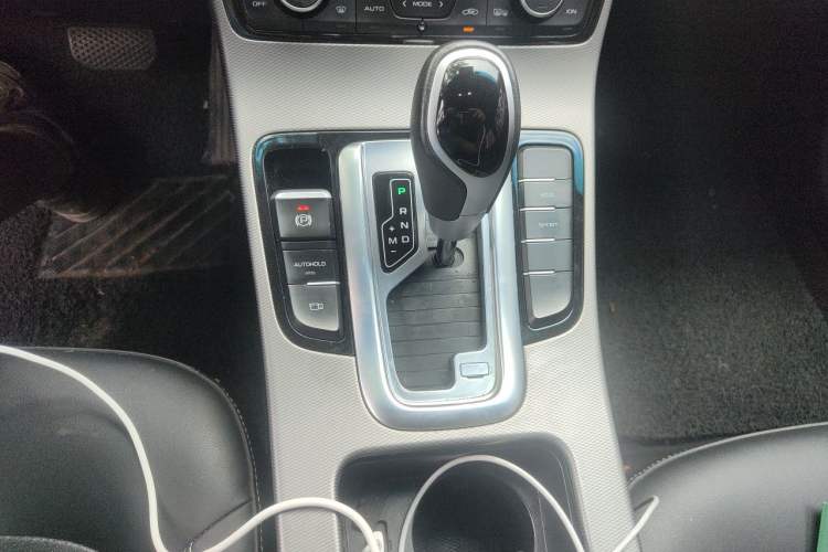 Used Geely Auto Emgrand GL 2018 1.4T DCT Elite Smart Connectivity Version Gear Lever