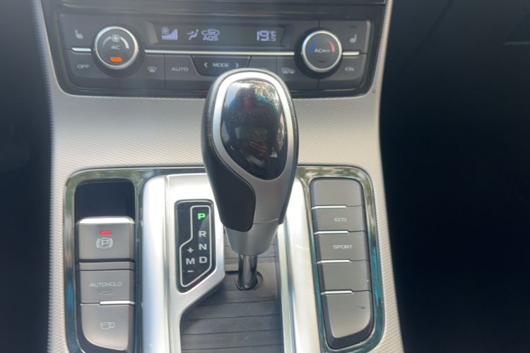 Used Geely Auto Emgrand GL 2018 1.4T DCT Prestige Smart Connectivity Version Gear Lever