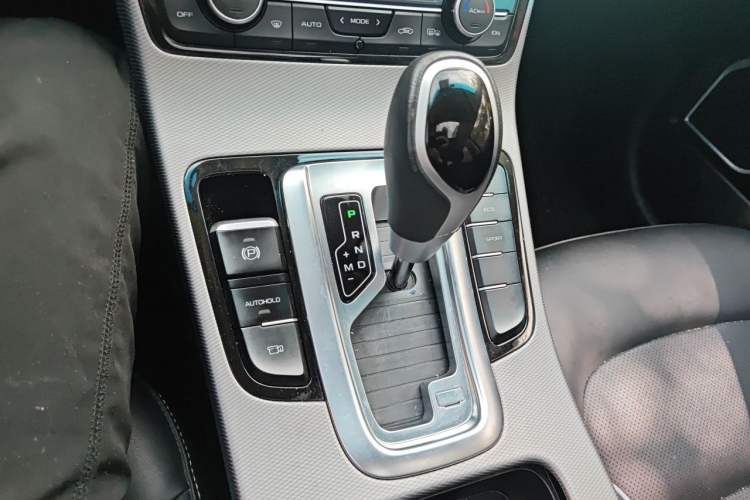 Used Geely Auto Emgrand GL 2018 1.4T DCT Elite Smart Connectivity Version Gear Lever