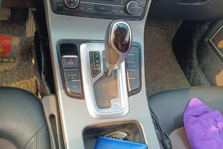 Used Geely Auto Emgrand GL 2018 1.4T DCT Prestige Smart Connectivity Version Gear Lever