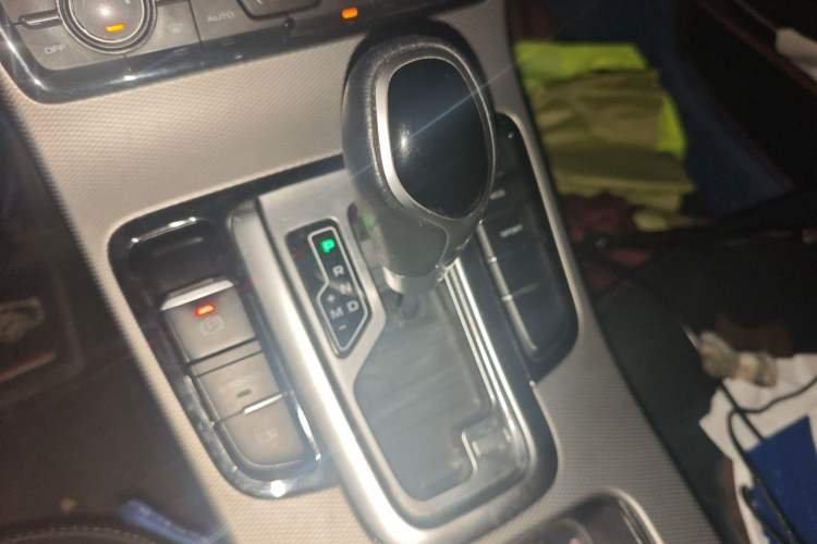 Used Geely Auto Emgrand GL 2018 1.4T DCT Prestige Smart Connectivity Version Gear Lever