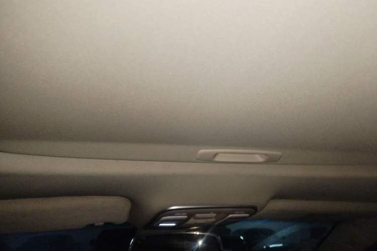 Used Geely Auto Emgrand GL 2018 1.4T Manual Elite Smart Connectivity Version Headliner