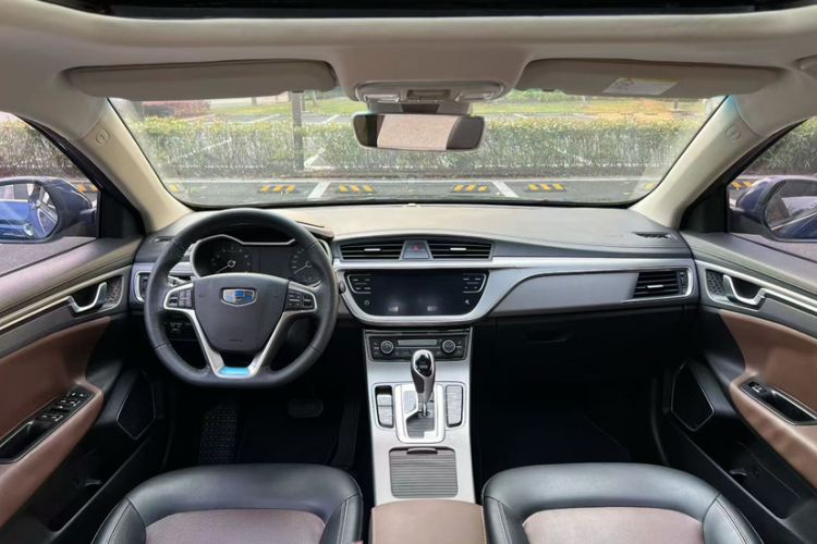 Used Geely Auto Emgrand GL 2018 1.4T DCT Prestige Smart Connectivity Version Interior 2