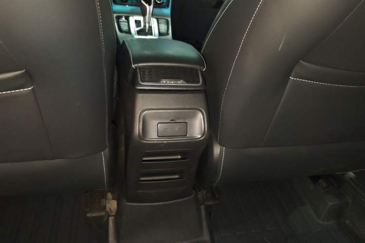 Used Geely Auto Emgrand GL 2018 1.4T DCT Elite Smart Connectivity Version Interior 3