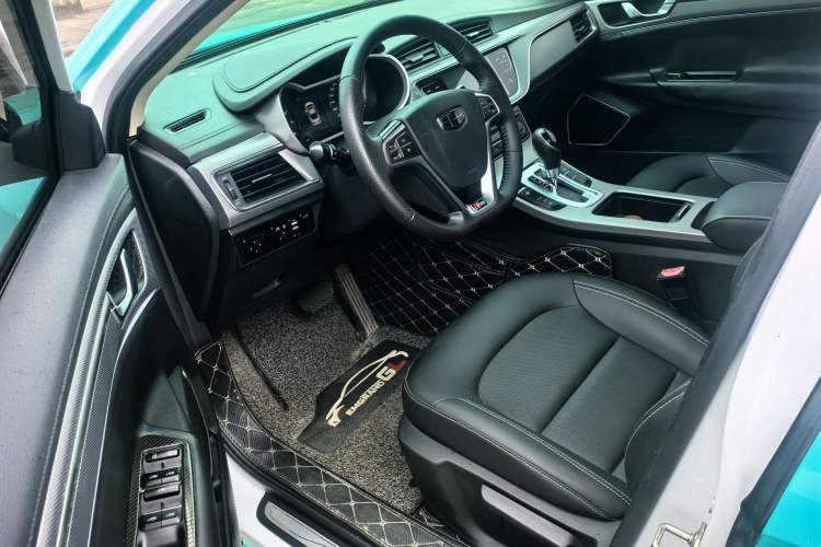 Used Geely Auto Emgrand GL 2018 1.8L DCT Elite Smart Connectivity Version Interior 3