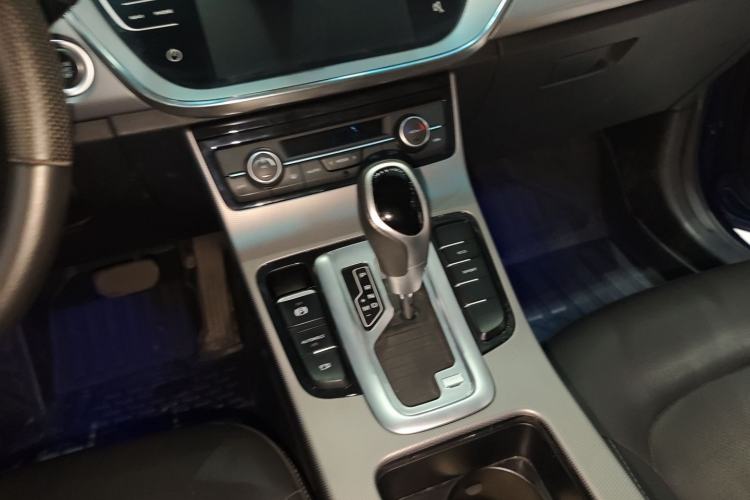 Used Geely Auto Emgrand GL 2018 1.4T DCT Elite Smart Connectivity Version Interior 6
