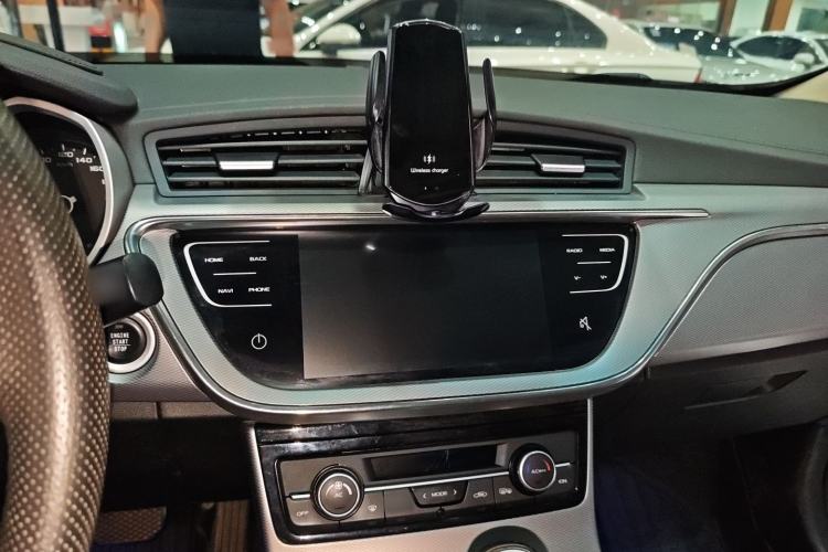 Used Geely Auto Emgrand GL 2018 1.4T DCT Elite Smart Connectivity Version Interior 7