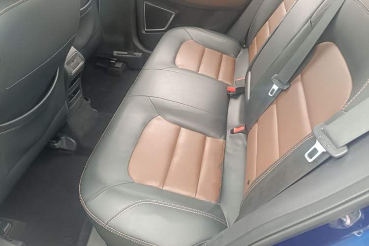Used Geely Auto Emgrand GL 2018 1.4T DCT Prestige Smart Connectivity Version Left Rear Seat