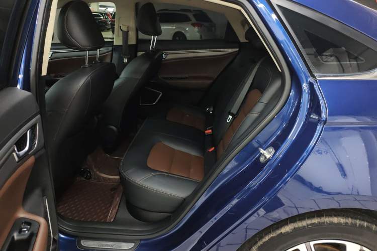 Used Geely Auto Emgrand GL 2018 1.4T DCT Prestige Smart Connectivity Version Left Rear Seat
