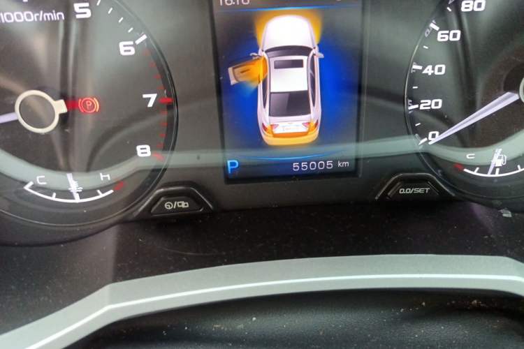 Used Geely Auto Emgrand GL 2018 1.4T DCT Prestige Smart Connectivity Version Odometer Close Up