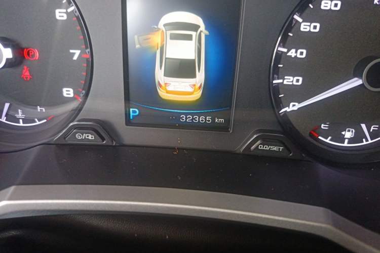 Used Geely Auto Emgrand GL 2018 1.4T DCT Elite Smart Connectivity Version Odometer Close Up