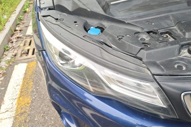 Used Geely Auto Emgrand GL 2018 1.4T DCT Prestige Smart Connectivity Version Right Front Headlight