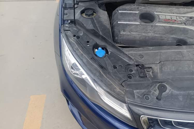 Used Geely Auto Emgrand GL 2018 1.4T DCT Prestige Smart Connectivity Version Right Front Headlight