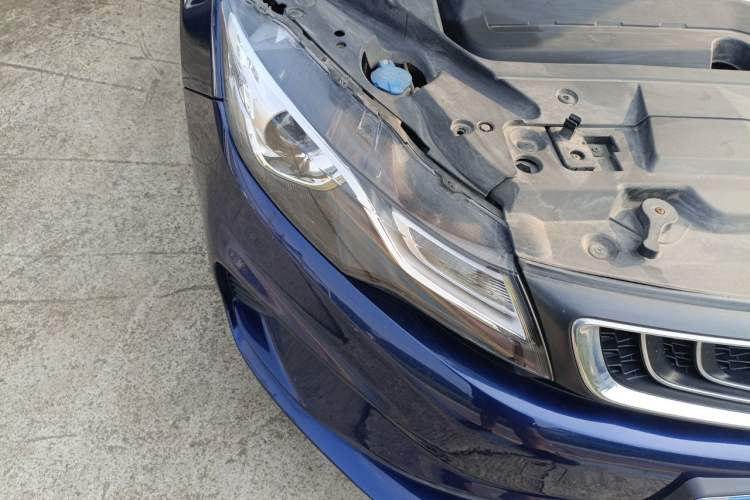 Used Geely Auto Emgrand GL 2018 1.4T DCT Prestige Smart Connectivity Version Right Front Headlight