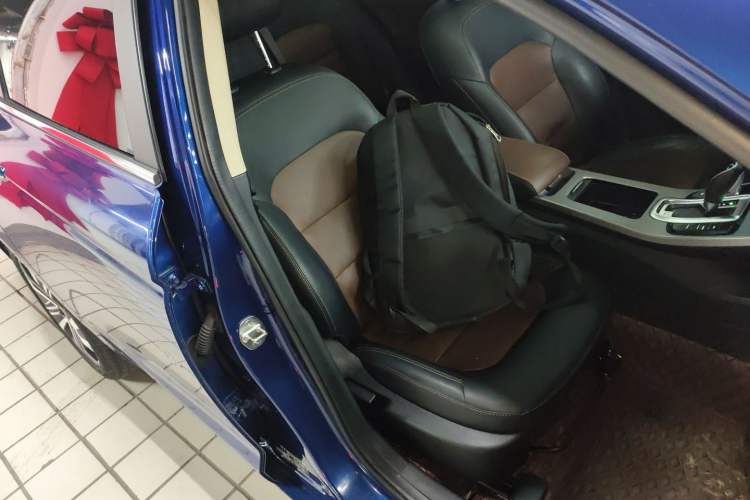 Used Geely Auto Emgrand GL 2018 1.4T DCT Prestige Smart Connectivity Version Right Front Seat
