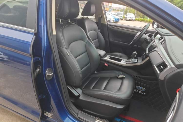 Used Geely Auto Emgrand GL 2018 1.8L DCT Elite Smart Connectivity Version Right Front Seat