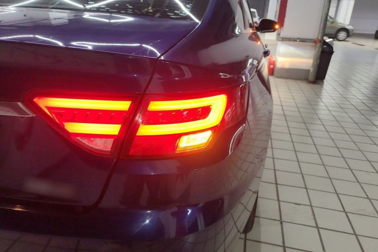 Used Geely Auto Emgrand GL 2018 1.4T DCT Prestige Smart Connectivity Version Right Rear Taillight