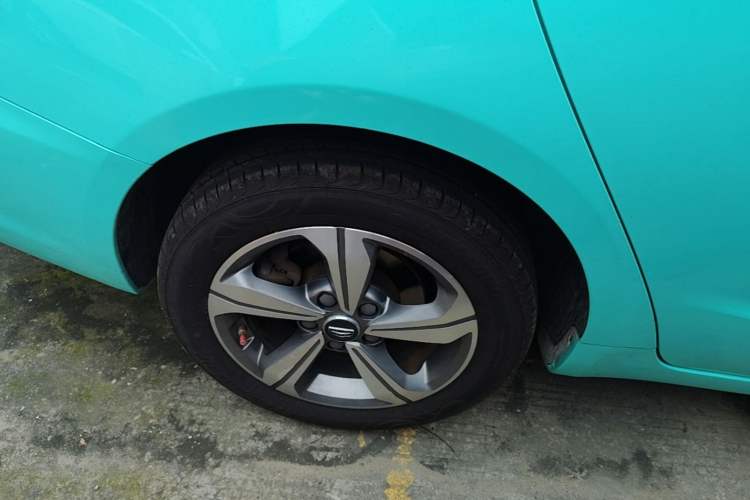Used Geely Auto Emgrand GL 2018 1.8L DCT Elite Smart Connectivity Version Right Rear Wheel Hub
