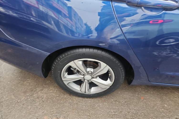 Used Geely Auto Emgrand GL 2018 1.8L Manual Elite Smart Connectivity Version Right Rear Wheel Hub