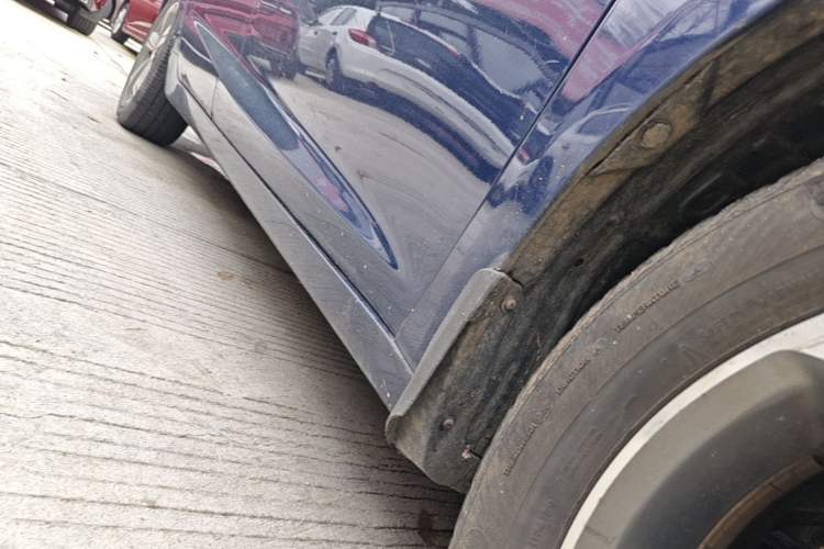 Used Geely Auto Emgrand GL 2018 1.4T DCT Elite Smart Connectivity Version Right Side Sill